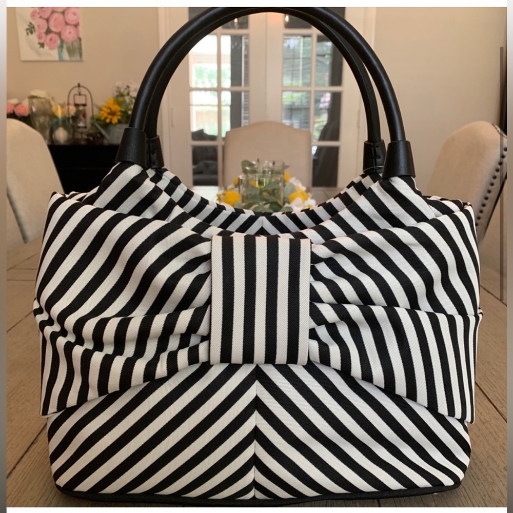 Kate Spade striped canvas bag. Great condition! Worn once!